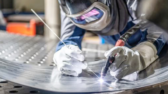 What Is the Average Industrial Welder Salary by State?
