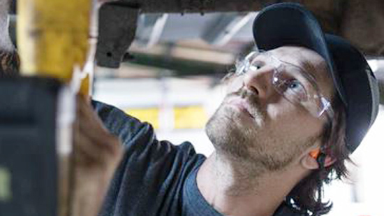 Who-Should-Wear-Safety-Goggles-in-a-Workshop.jpg