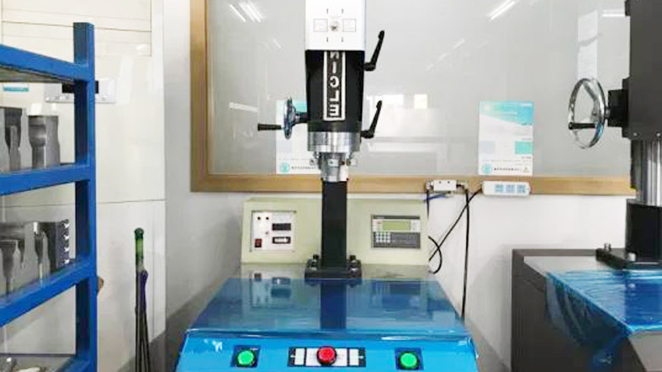 ultrasonic-plastic-welding-process.jpg