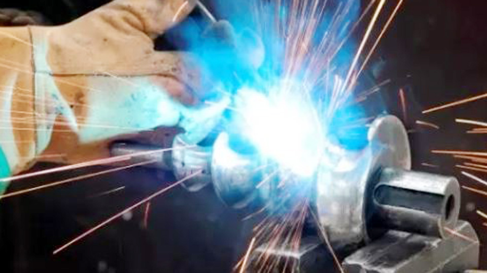MIG Welding with Flux Core Wire and Shielding Gas