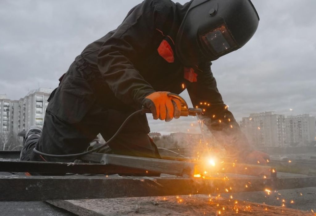 How Much Does a Welder Make in Ohio? Full Guide 3 Breaking Into the Trade in Ohio