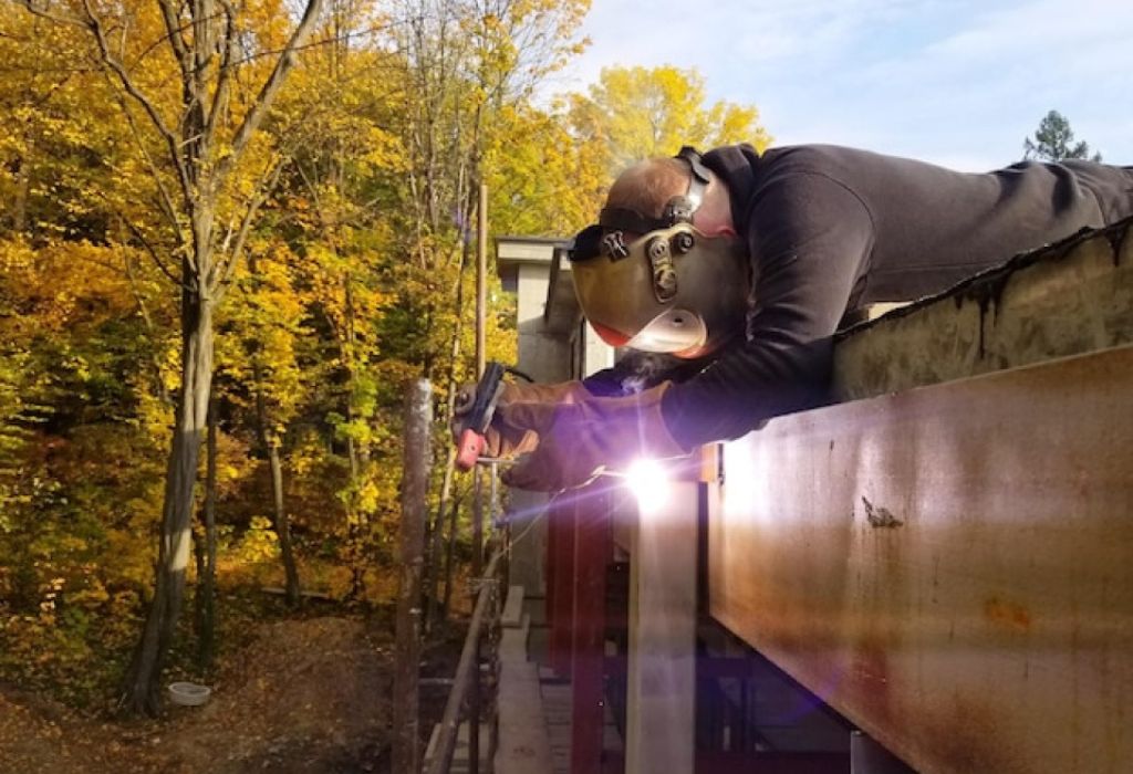 California Welding Overview — Jobs, Pay, and Demand