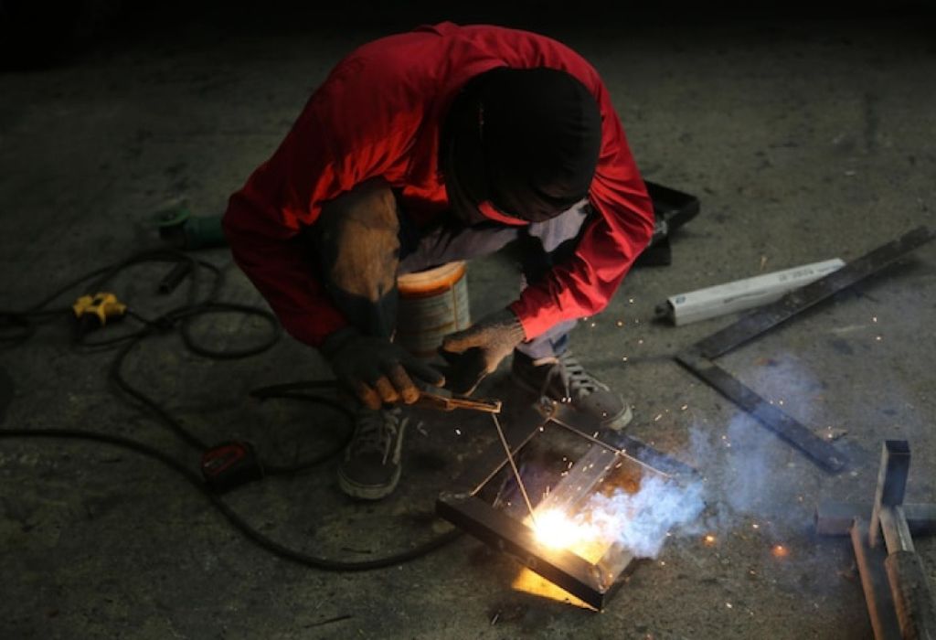 How Much Does a Welder Make in California in 2025?