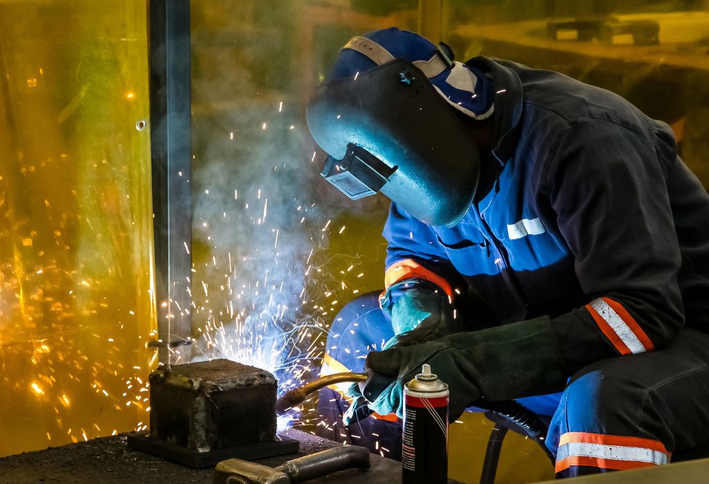 TIG Welder Salary Guide: How Much Do TIG Welders Make 4 Training Paths, Tools, and Costs