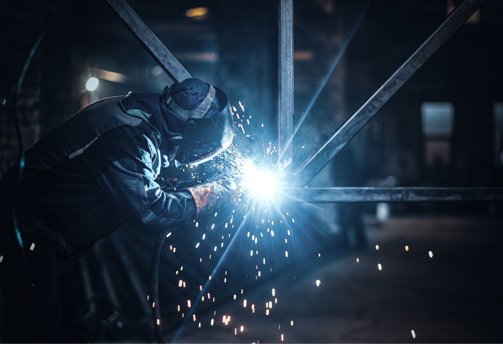 How Much Does a Beginner Welder Make in 2025 3 From Beginner to $30/hr: A 90-Day Plan