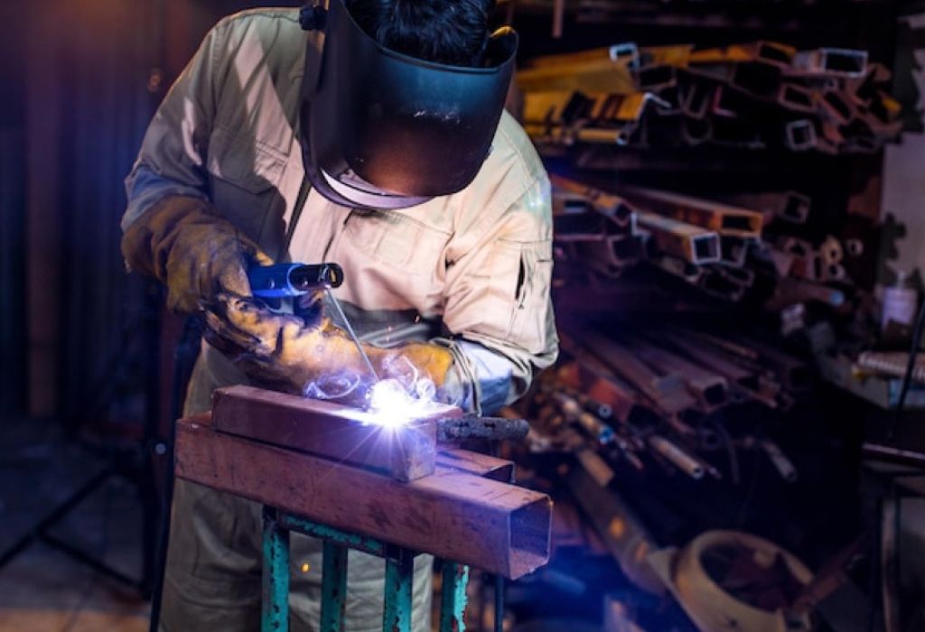 How to Become a Welder in NJ: Easy Guide 2 Step 4 — Apprenticeships and Unions in NJ