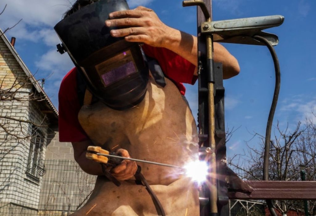Is Becoming a Welder Worth It? Salary and Job Outlook 1 What Does a Welder Do?