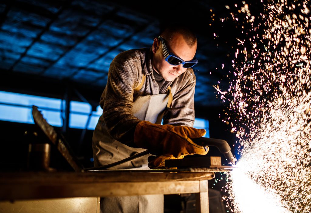 Is Being a Welder Hard? Challenges & Reality Check 2 Which Welding Processes Feel “Hard” (And Why)