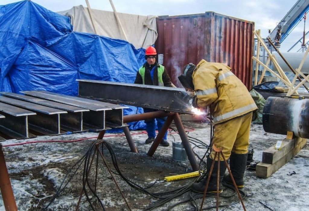 How Much Does a Welder Make in Alaska? Full Guide 1 Quick Answer: Average Welder Pay in Alaska