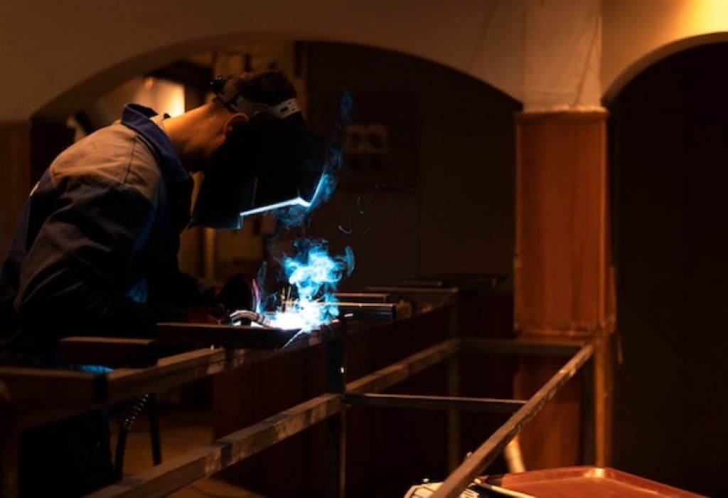 How to Become a Nuclear Welder: Certification Guide 1 What Is a Nuclear Welder?