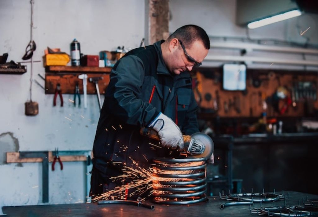 How Much Does a Welder Fabricator Make in 2025 1 Quick Answer — What Welder Fabricators Earn in 2025