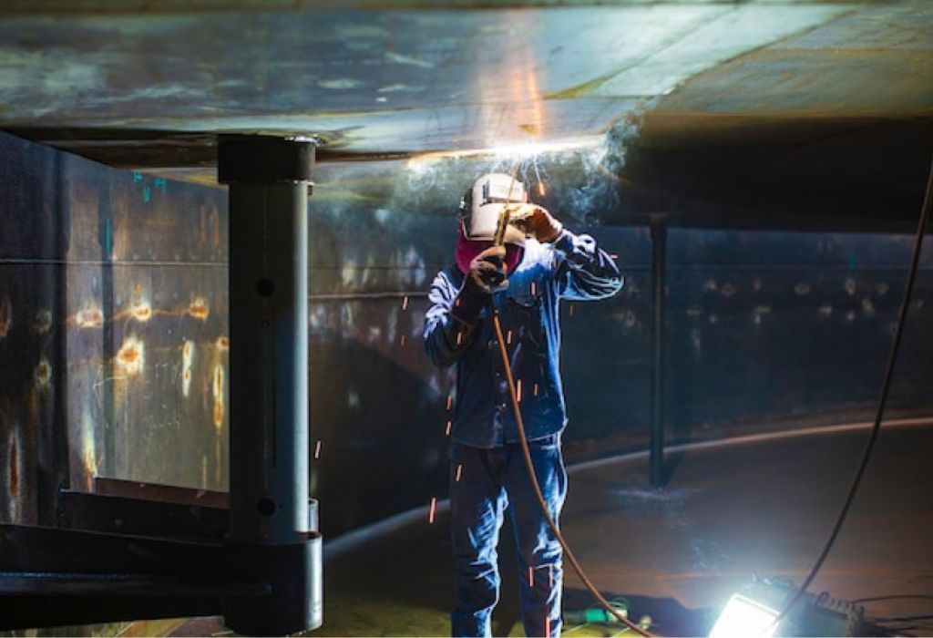 What Does an Underwater Welder Do Daily? Answered 1 Underwater Welding 101: Where, Why, and How