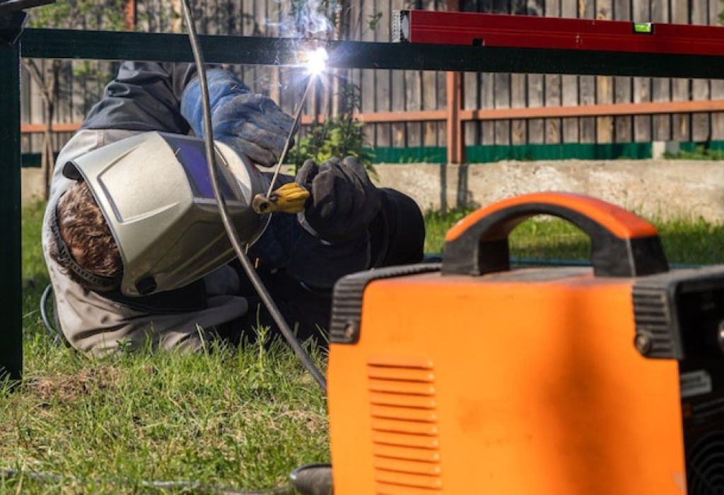 How to Use a Portable Welding Machine for Clean Welds 1 What Is a Portable Welding Machine & Its Use Cases