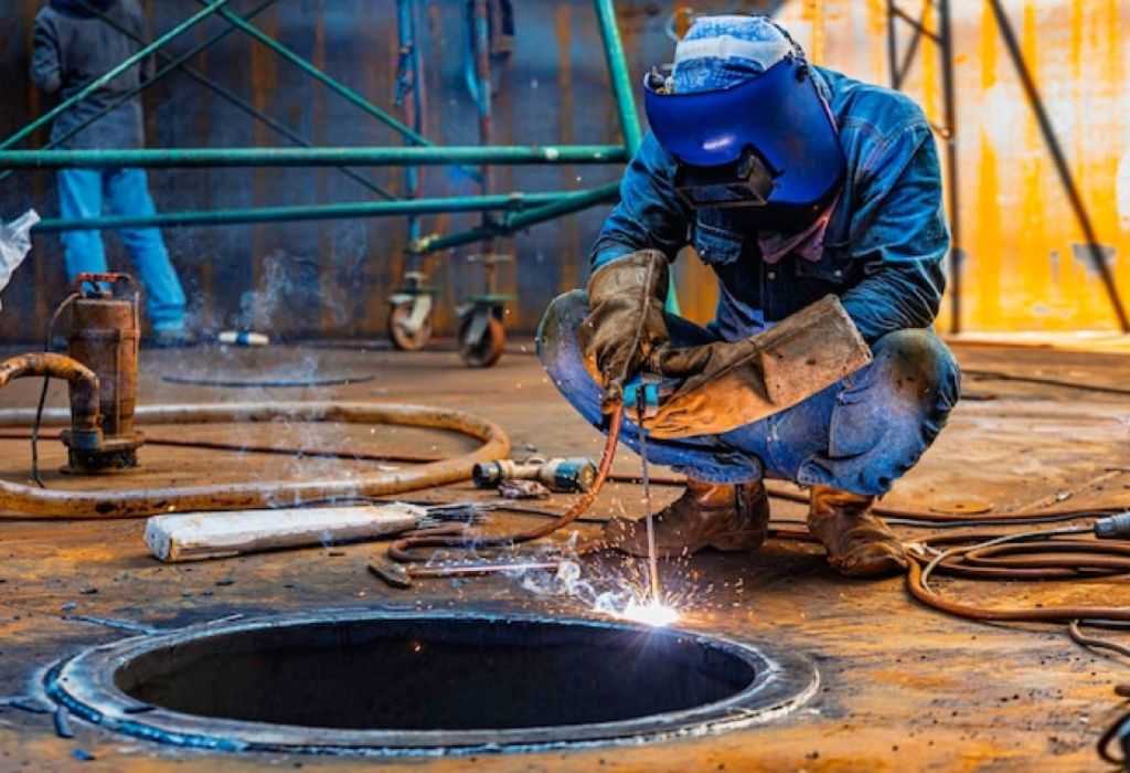 How Do You Become a Rig Welder in 2025? 2 Finding Work as a Rig Welder