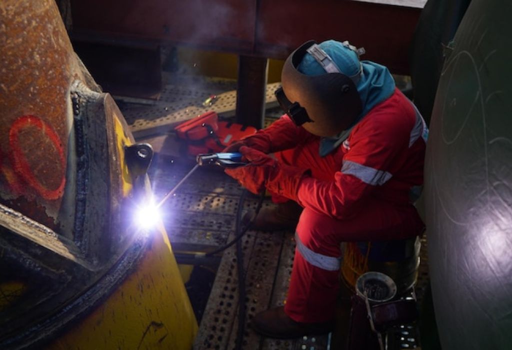 How Long Does It Take to Become a Nuclear Welder? 1 Quick Answer: Timeline at a Glance