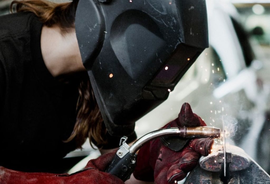 Female Welder Salary 2025: How Much Do They Earn 1 Quick Answer: How Much Does a Female Welder Make in 2025?