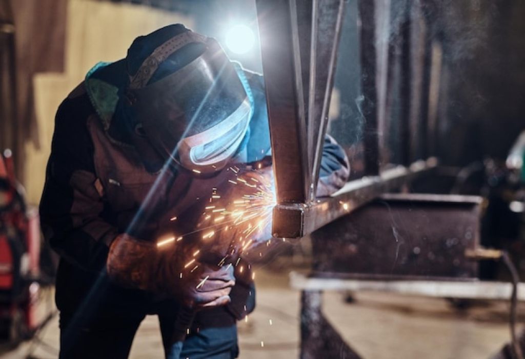 How to Become a Contract Welder in 2025 1 What a Contract Welder Does – the foundation of how to become a contract welder