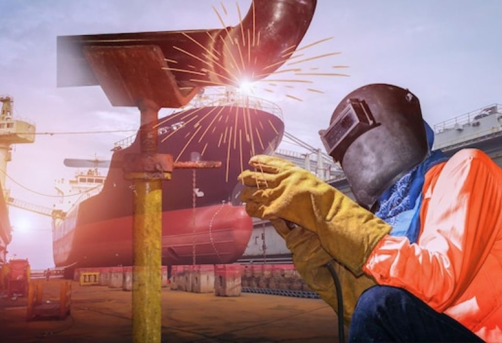 How to Become an Oil Rig Welder: Full Guide 1 What an Oil Rig Welder Actually Does