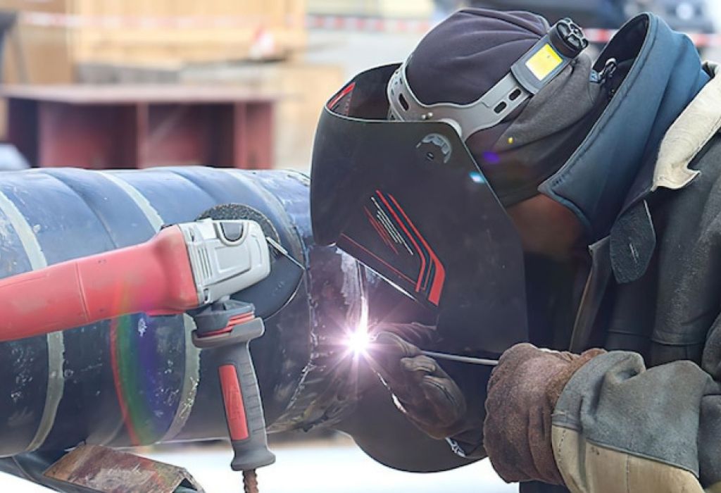 How to Weld Cast Iron with a MIG Welder Like a Pro 2 Preparing and Cleaning the Workpiece