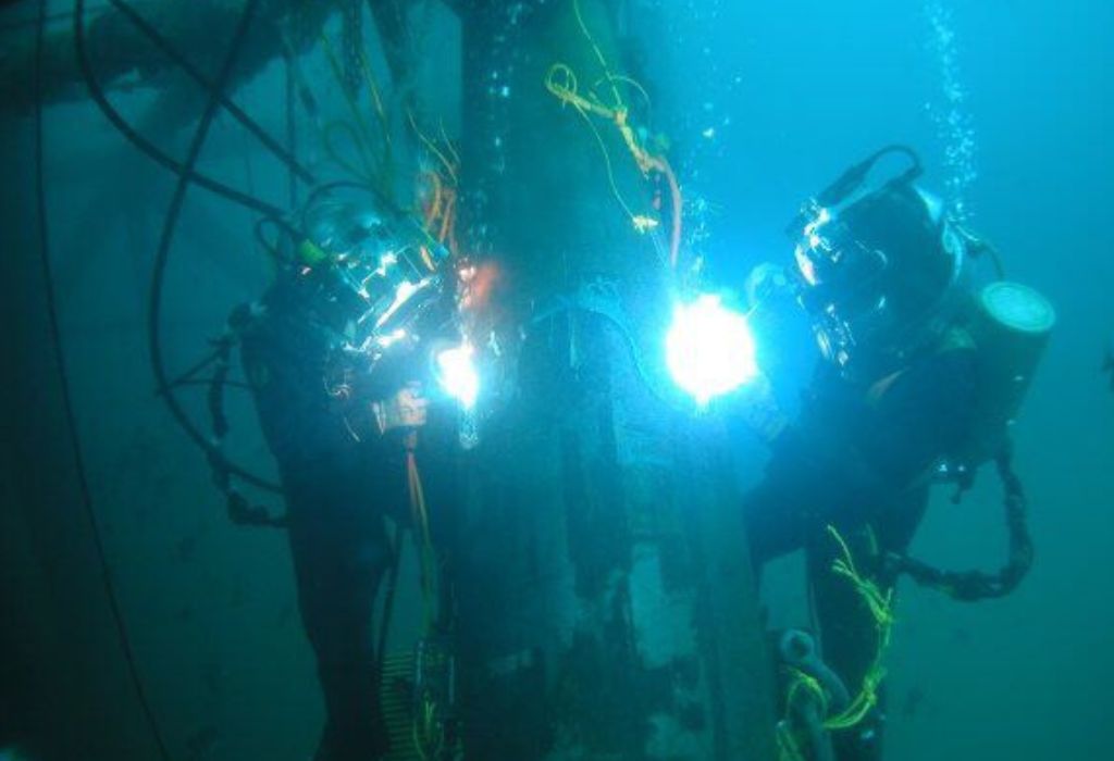 What Are the Risks of Underwater Welding? Expert View 1 What Is Underwater Welding?