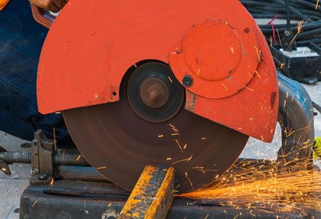 Can a Welding Machine Kill You? Safety Truth Revealed 1 Can a Welding Machine Kill You? (The Quick Answer)