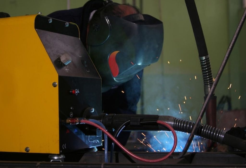 How Much Does It Cost to Rent a Welding Machine Today 2 Maintenance and Handling Tips During Rental