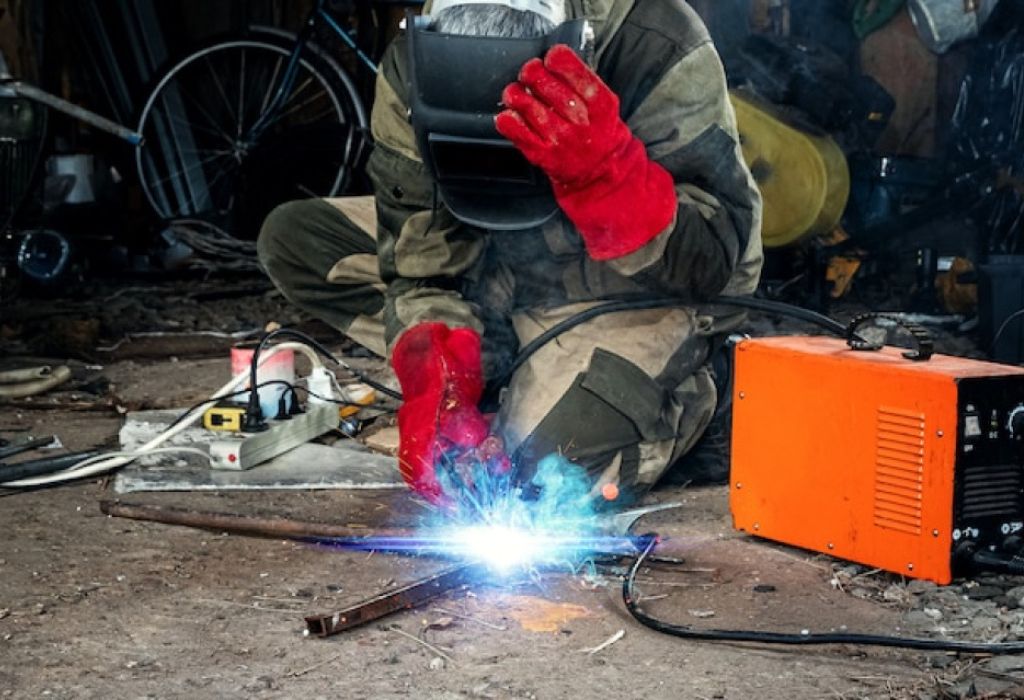 How to Check Voltage on Welding Machine the Right Way 1 Step-by-Step: How to Check Voltage on Welding Machine