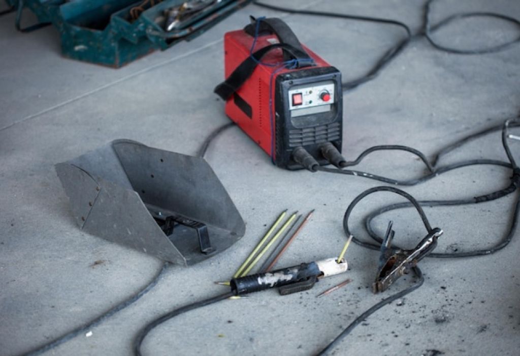 How to Check Volts and Amps on a Welding Machine Easily 2 Step-by-Step Methods to Check Volts and Amps
