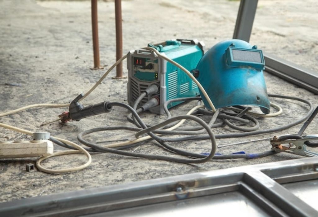 How to Ground a Welding Machine for Clean Welds 2 Grounding in Special Situations — Tables, Vehicles, and Generators