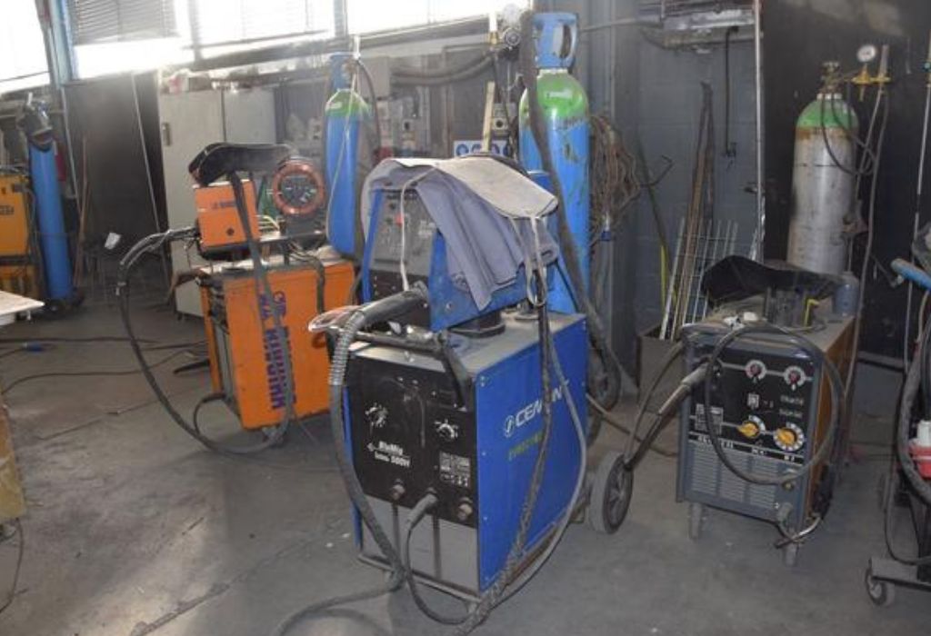 How to Set Up MIG Welding Machine for Perfect Beads 2 Fine-Tuning Voltage, Wire Feed & Travel Speed