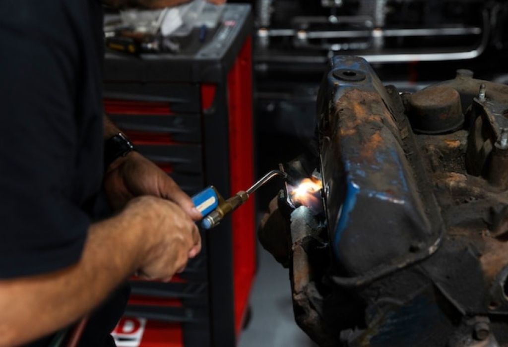 Step-by-Step: How to MIG Weld Exhaust Pipe on Car for Smooth Finish
