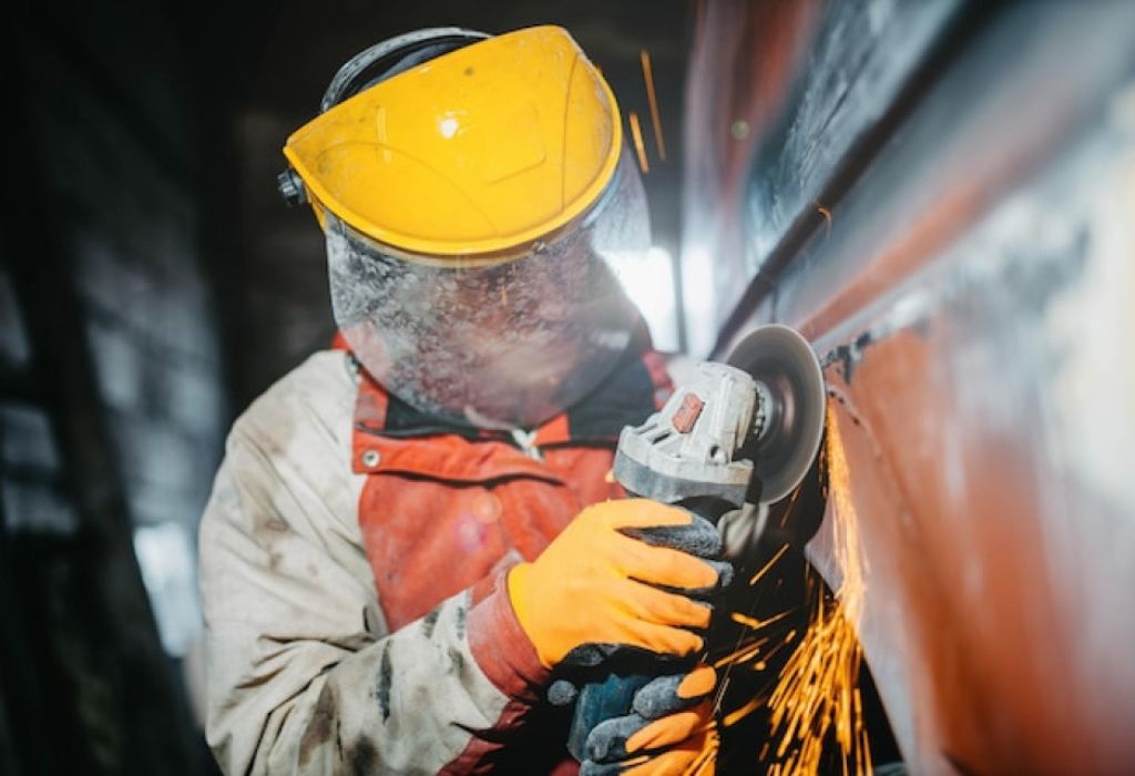 What Do Welding Helmets Protect You From? 1 Why Welders Need Helmets in the First Place