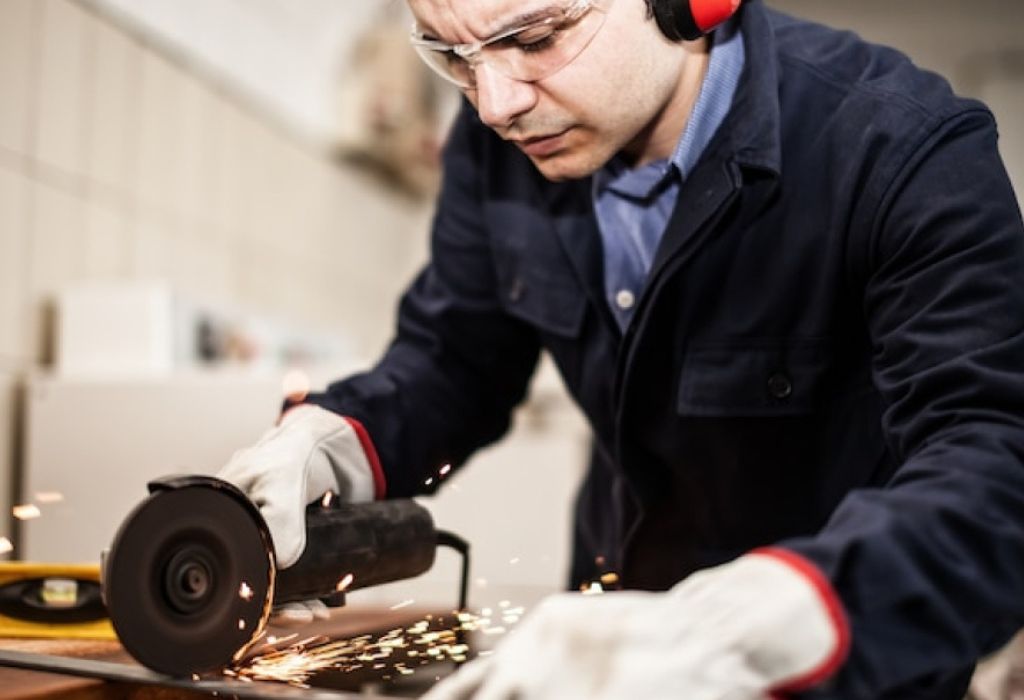 What Welding Certification Do I Need to Start Working? 1 Certification, License, and Employer Test: What Is the Difference?