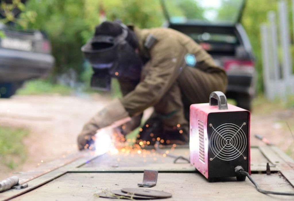 How to Use Arc Welding Machine for Strong Welds 2 Arc Ignition, Travel Speed & Technique