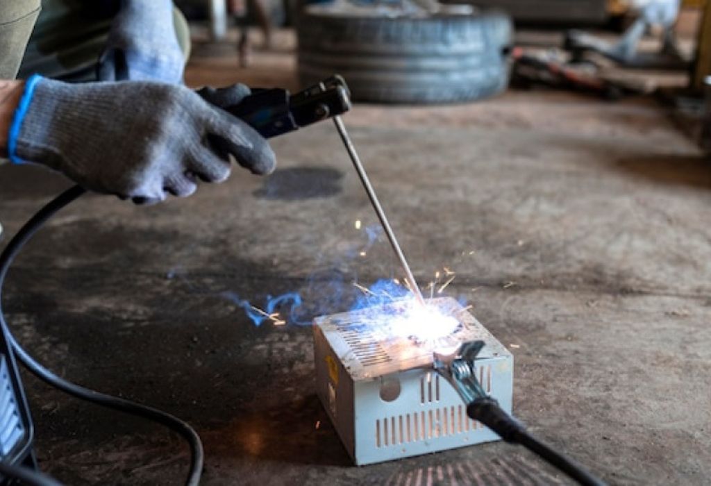 What Welding Certification Do I Need to Start Working? 2 School, Apprenticeship, or Straight to the Test