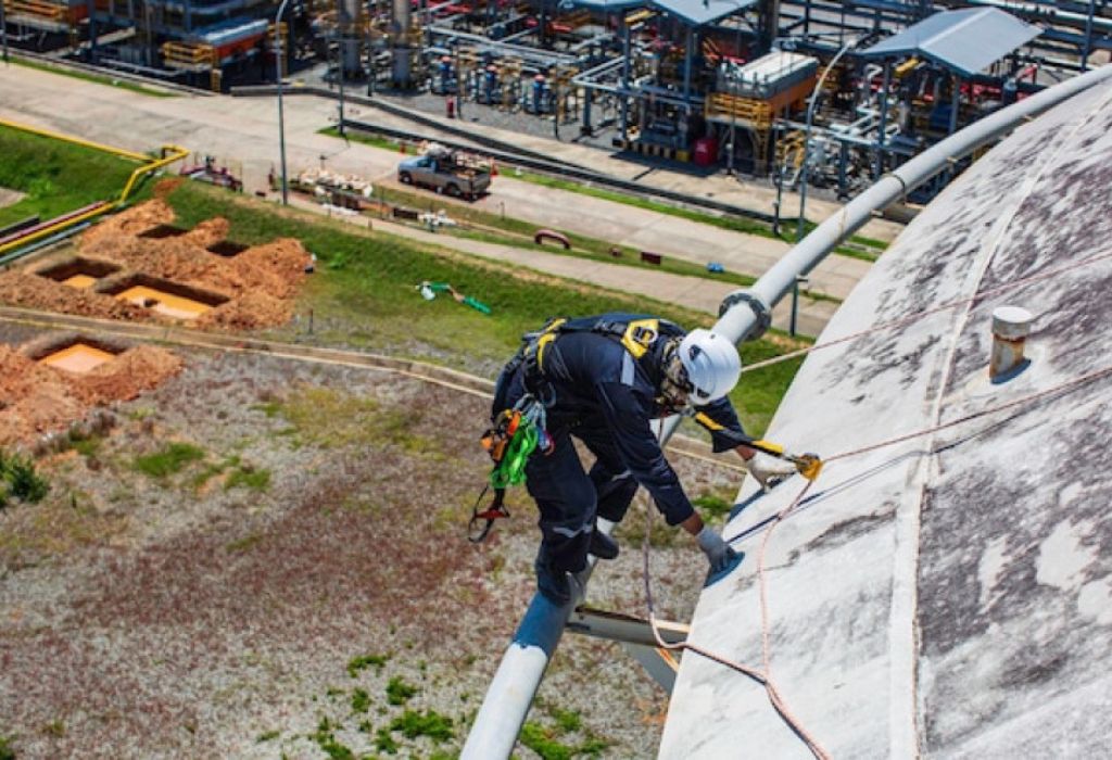 How to Become a Rope Access Welder: Full Guide 2 Career Path: From Level 1 to Level 3