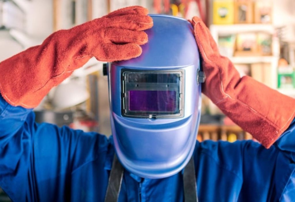 Where Can I Buy a Welding Helmet Online? 3 Maintaining Your Welding Helmet