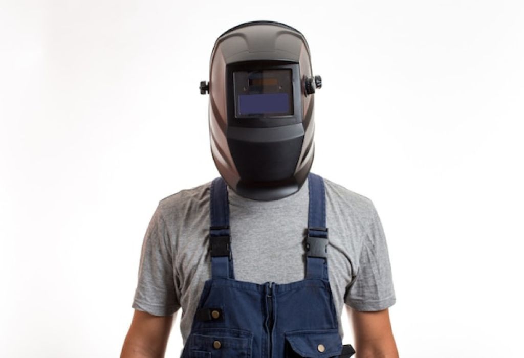 Can You Use a Welding Helmet to Safely View a Solar Eclipse? 1 Why Eye Safety Is Critical During a Solar Eclipse