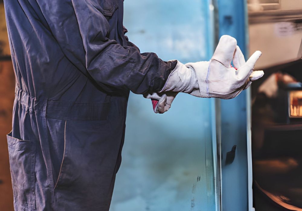 What Is the Flap on a Welder’s Glove Used For
